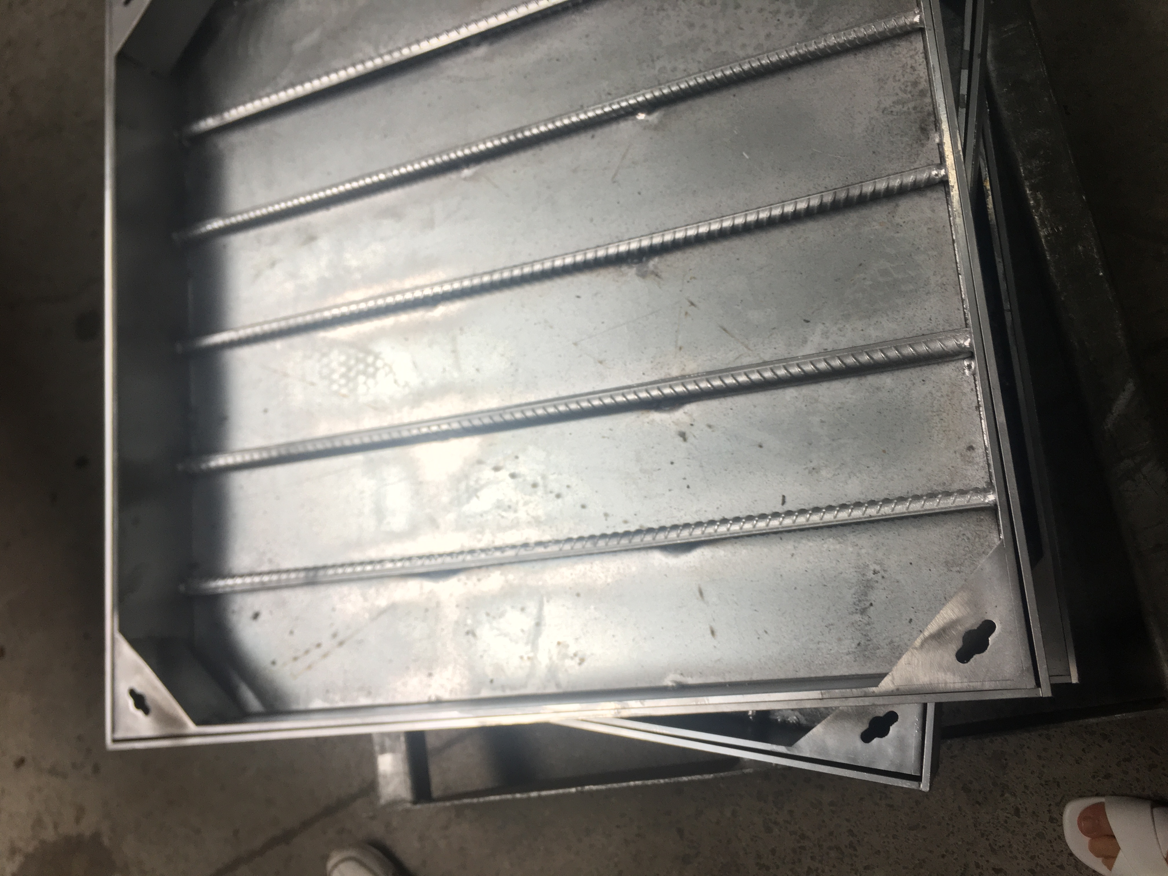  ����־���